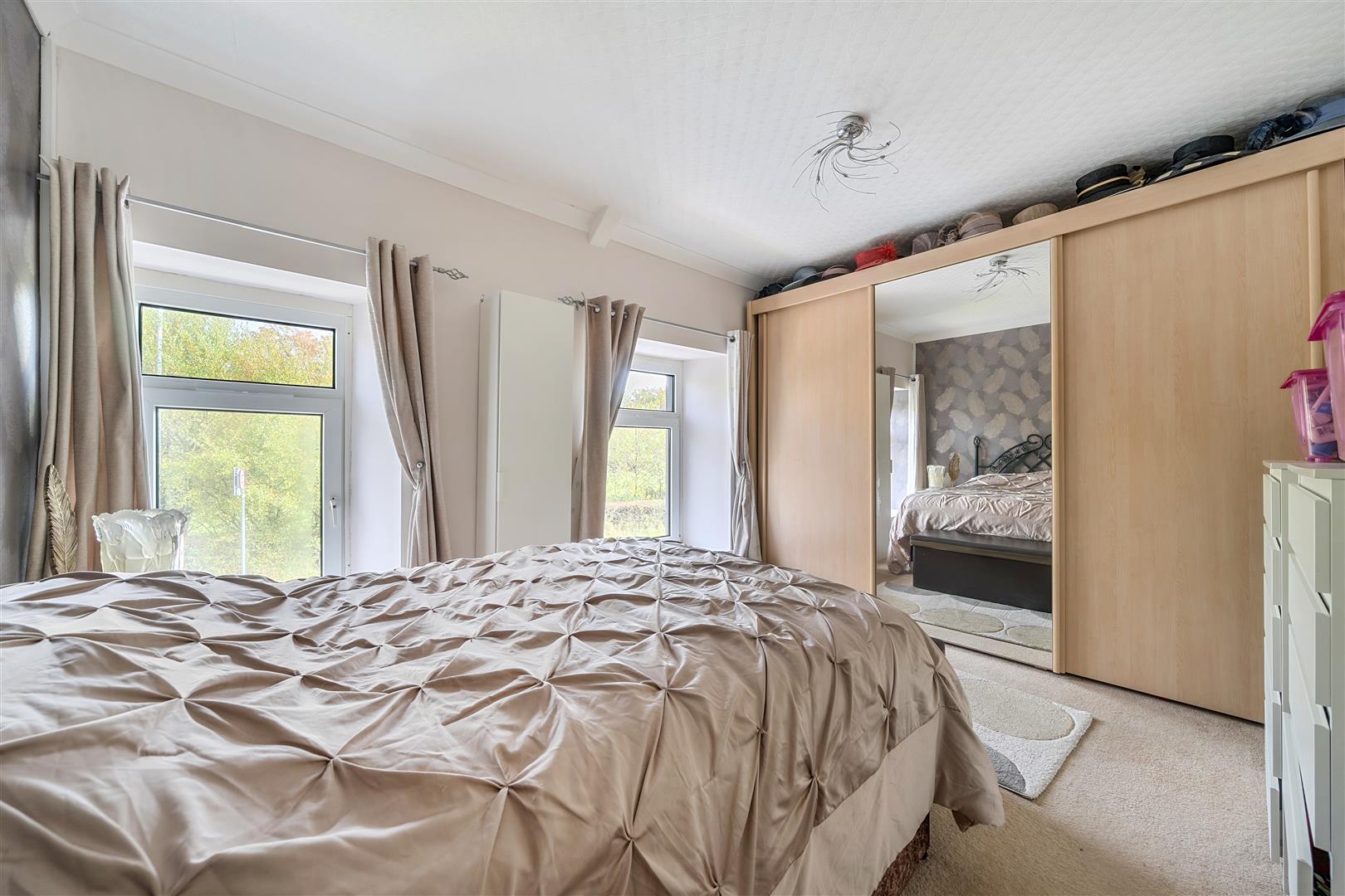 Pentre Road, Grovesend, Swansea, SA4 8DD